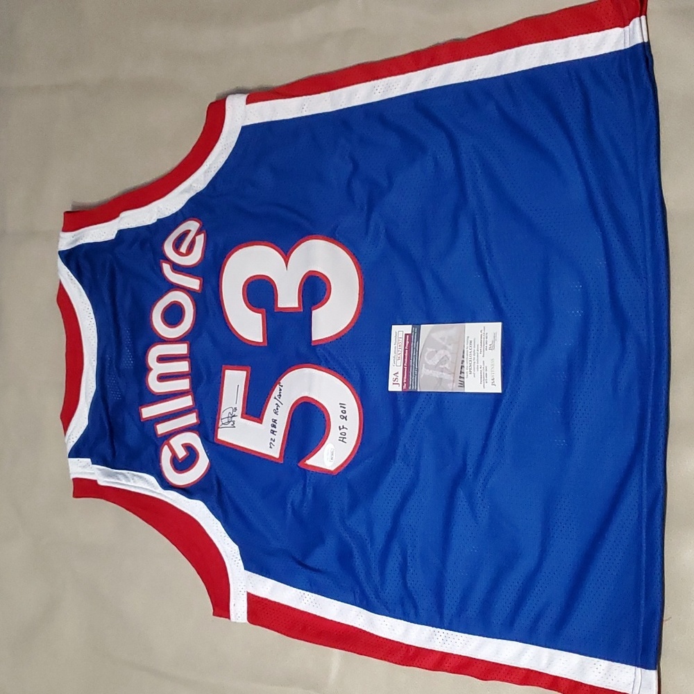 Artis Gilmore Autographed Jersey.